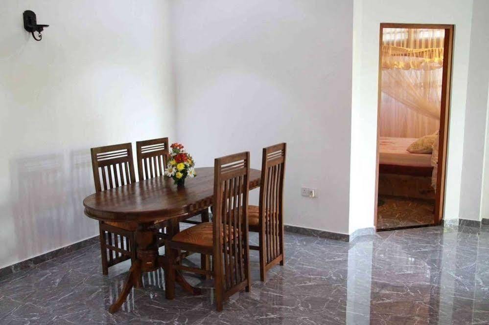 Coral Palm Villa&Apartment Unawatuna Esterno foto